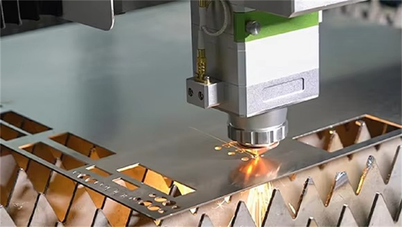 Industrial Laser Cutter For Metal - パルスレーザー洗浄機 工業用ファイバーレーザー切断機 | 板金カッター
