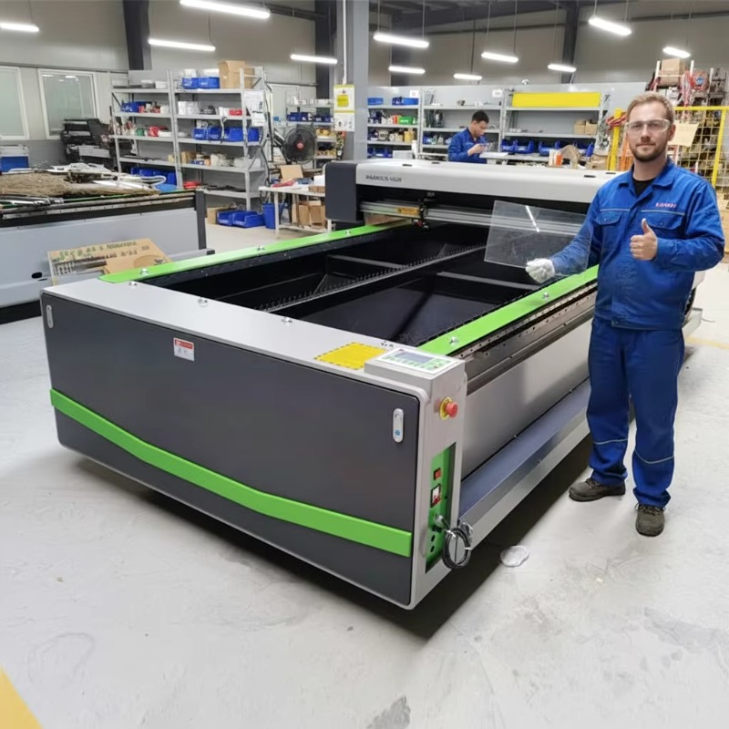 カスタマイズ可能な単頭CO2レーザーカッター200W 300 - Industrial Laser Cutters のレビューと価格