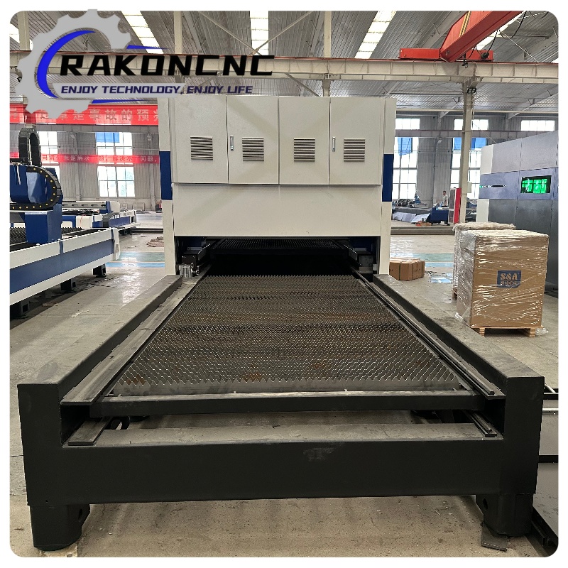 超強力産業機械 全密閉型 3015 1500w12kw 金属 - Industrial Laser Cutter For Metal のレビューと価格