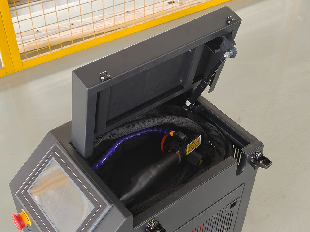 パルスレーザー洗浄機（工業用表面洗浄、錆除去、塗料剥離用） - Industrial Laser Paint Remover のレビューと価格